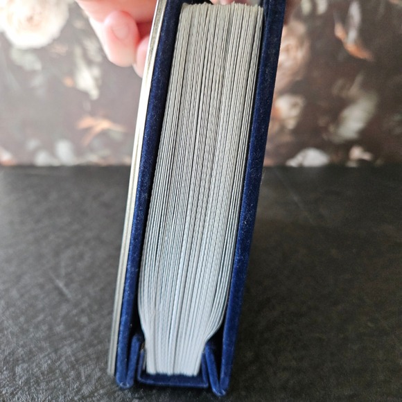 Towle Silversmiths Silver Tone & Blue Velvet 4x6 Photo Album Frame 100 Pictures - Picture 9 of 12